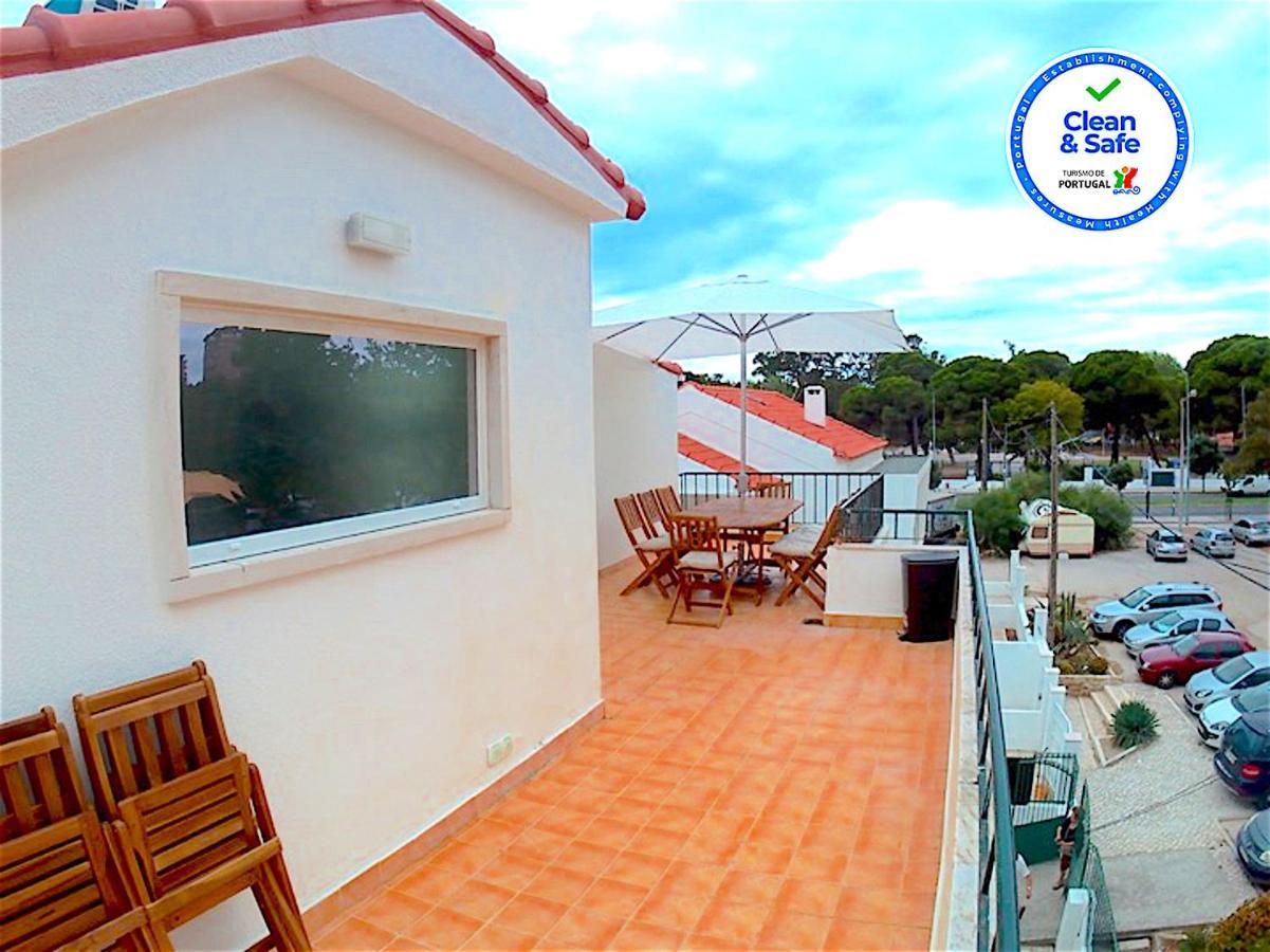Apartment Near The Beach With Big Terrace Setúbal Extérieur photo