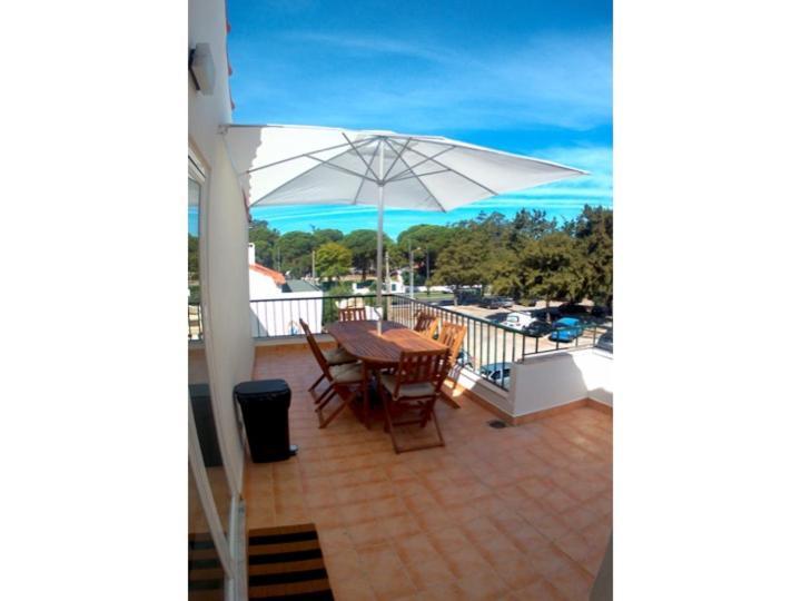 Apartment Near The Beach With Big Terrace Setúbal Extérieur photo